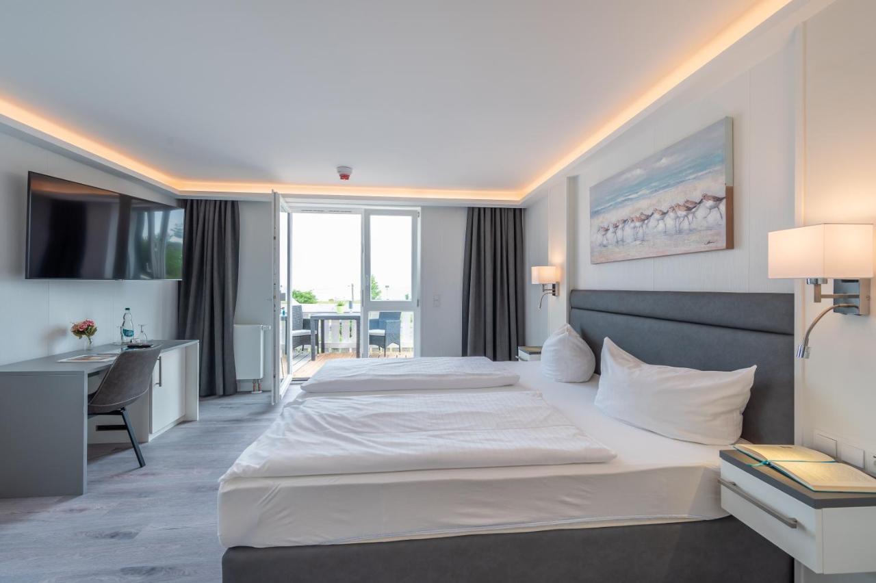 Hotel Koenigslinie ซาสนิทซ์ ภายนอก รูปภาพ