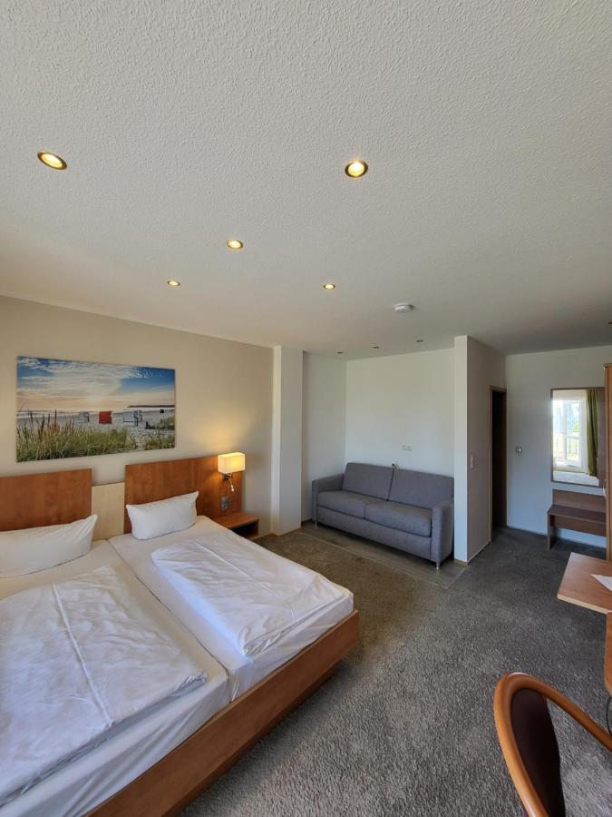 Hotel Koenigslinie ซาสนิทซ์ ภายนอก รูปภาพ