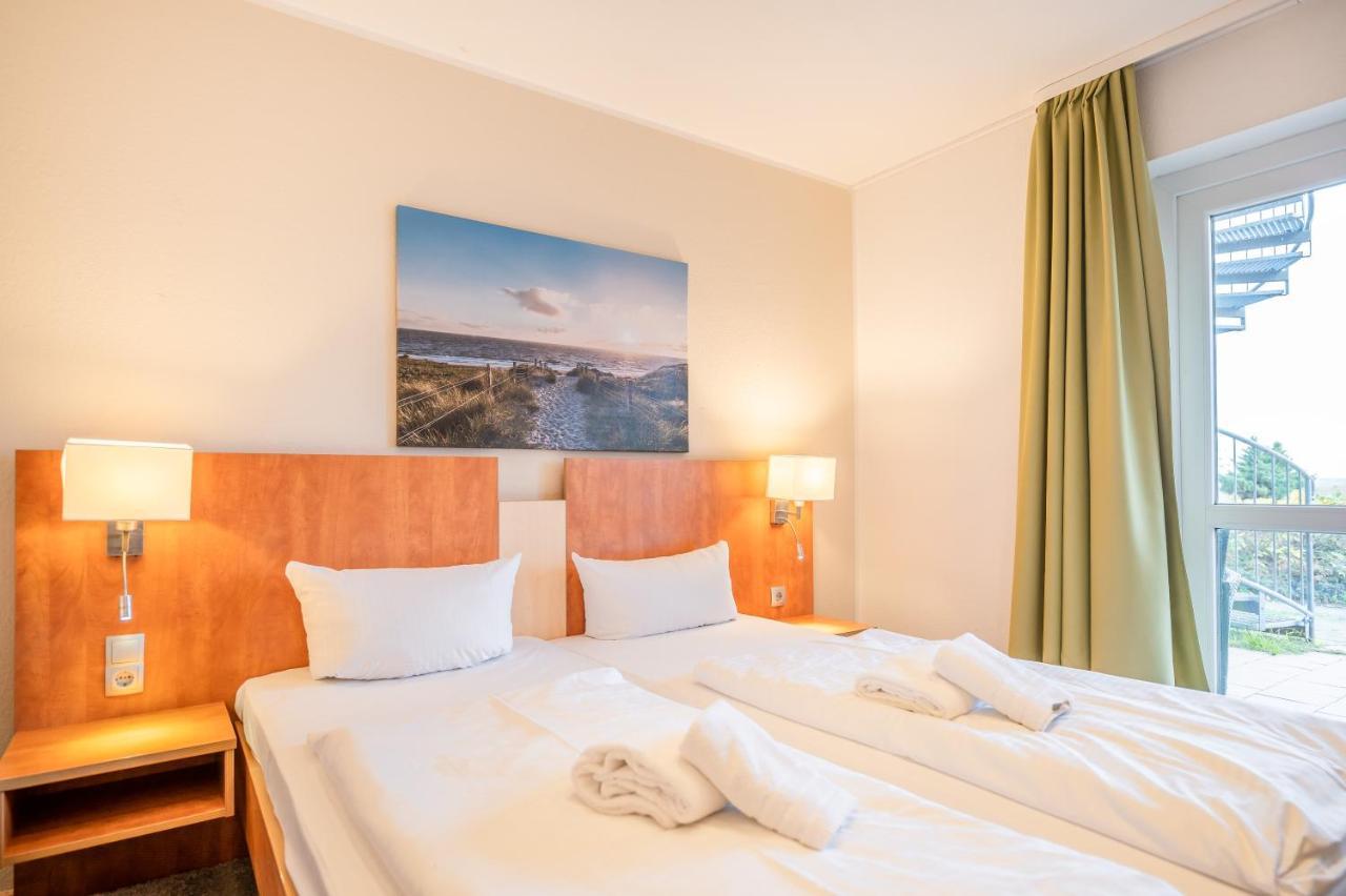 Hotel Koenigslinie ซาสนิทซ์ ภายนอก รูปภาพ