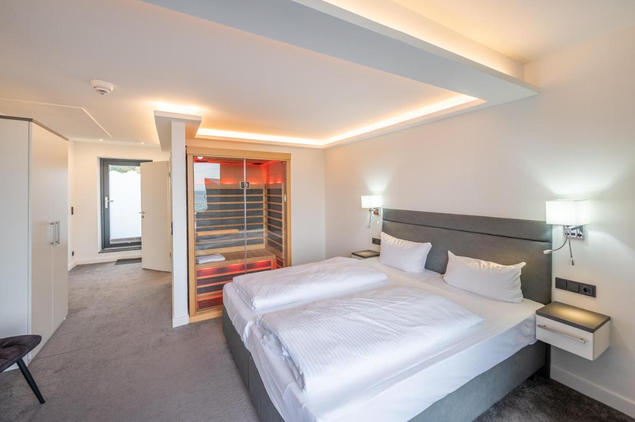 Hotel Koenigslinie ซาสนิทซ์ ภายนอก รูปภาพ