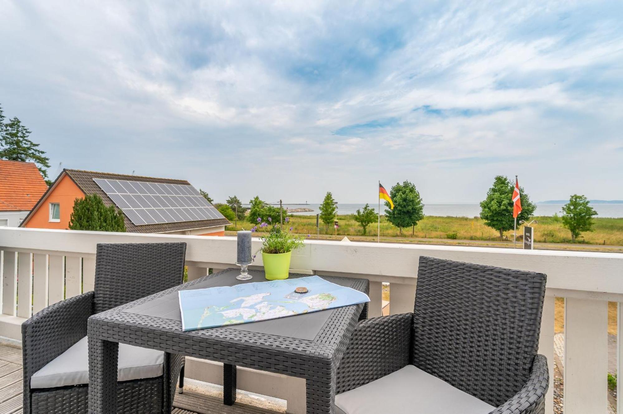 Hotel Koenigslinie ซาสนิทซ์ ภายนอก รูปภาพ